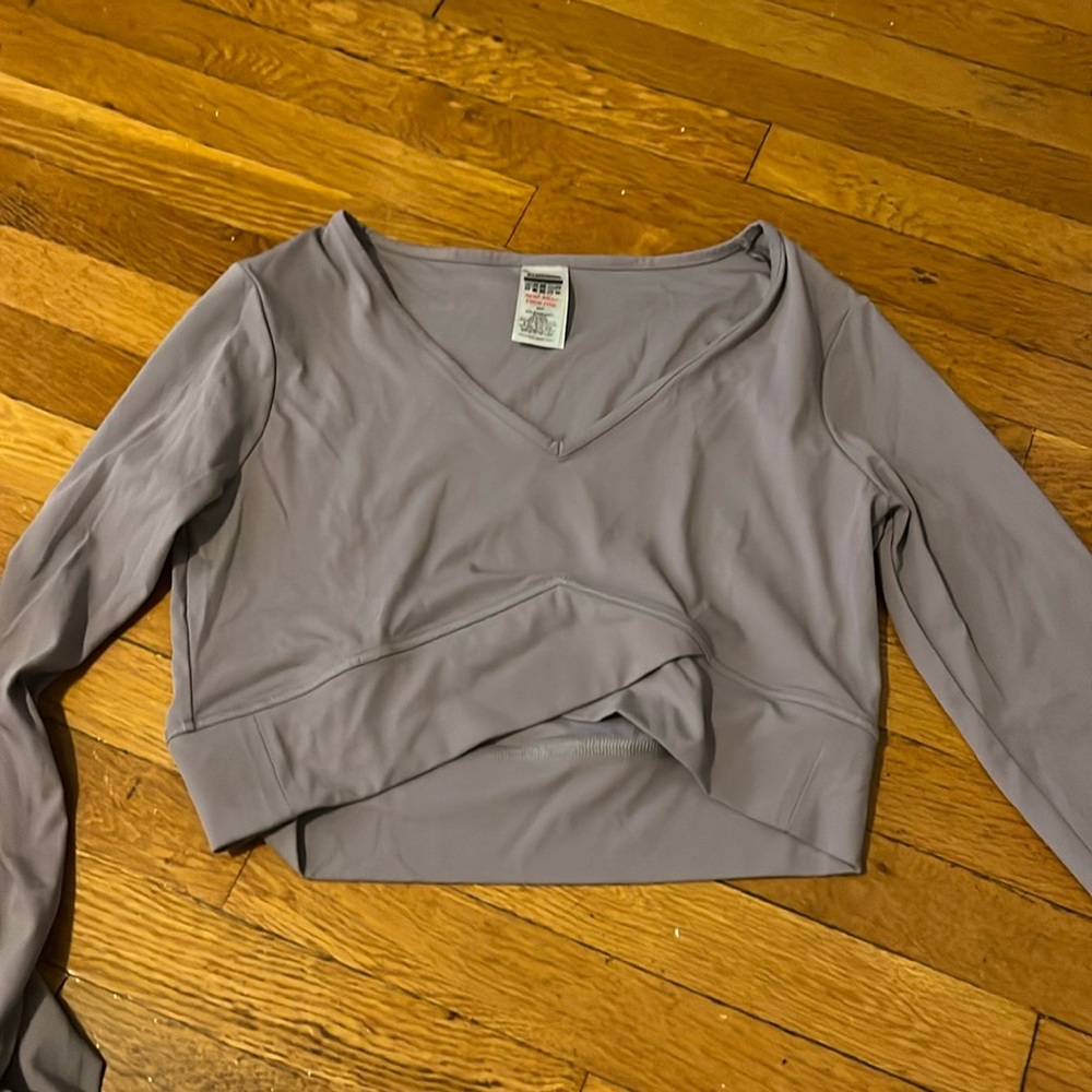 Gymshark Women's Purple Crop-top